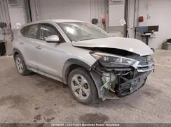 KM8J2CA45HU484264 2017 HYUNDAI TUCSON
