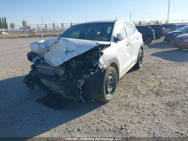 KM8J2CA45HU502956 2017 HYUNDAI TUCSON - Image 2
