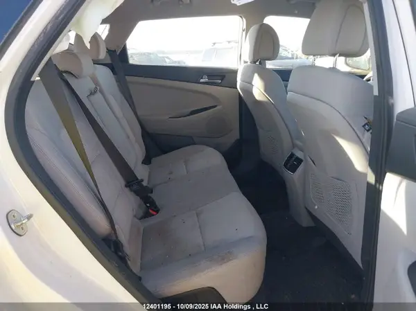 KM8J2CA45HU502956 2017 HYUNDAI TUCSON - Image 8