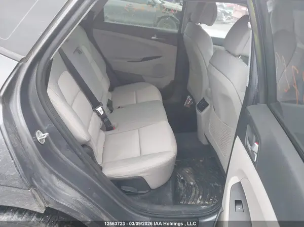 KM8J2CA45HU517036 2017 HYUNDAI TUCSON - Image 8