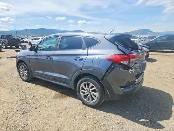 KM8J2CA45JU617076 2018 HYUNDAI TUCSON - Image 2