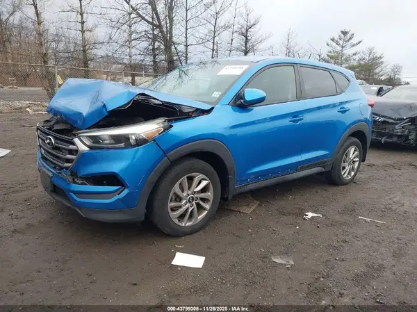 KM8J2CA45JU631978 2018 HYUNDAI TUCSON - Image 2