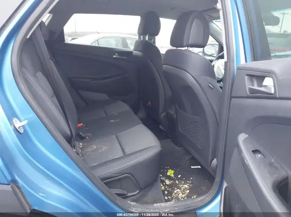 KM8J2CA45JU631978 2018 HYUNDAI TUCSON - Image 8