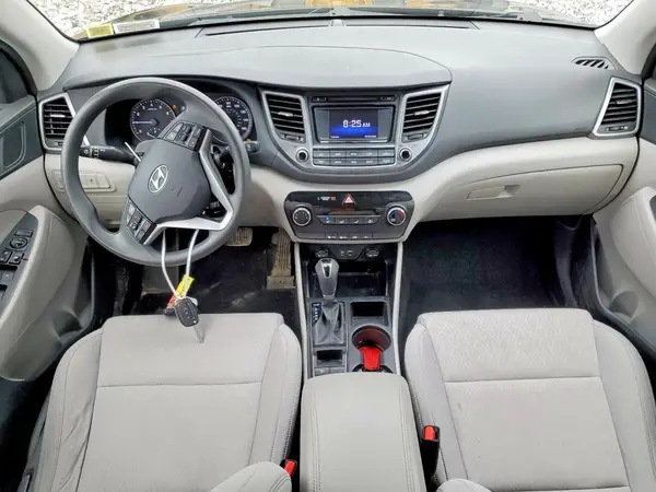 KM8J2CA45JU639272 2018 HYUNDAI TUCSON - Image 8