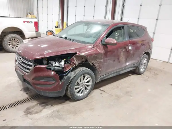 KM8J2CA45JU645542 2018 HYUNDAI TUCSON - Image 2