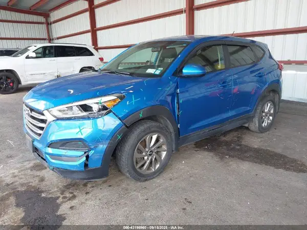 KM8J2CA45JU649834 2018 HYUNDAI TUCSON - Image 2