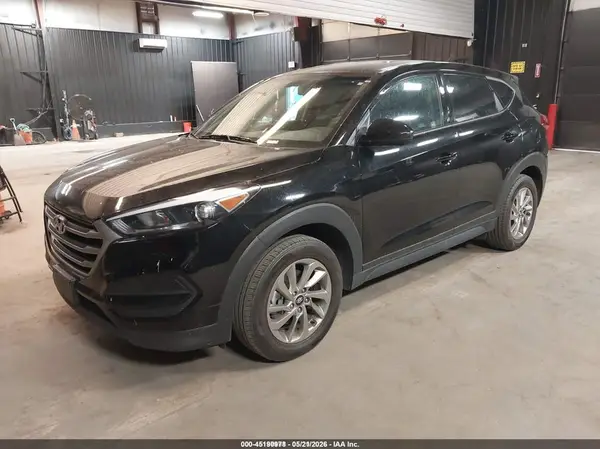 KM8J2CA45JU655794 2018 HYUNDAI TUCSON - Image 2