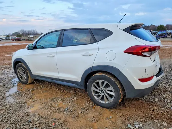 KM8J2CA45JU664527 2018 HYUNDAI TUCSON - Image 2