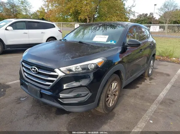 KM8J2CA45JU746886 2018 HYUNDAI TUCSON - Image 2