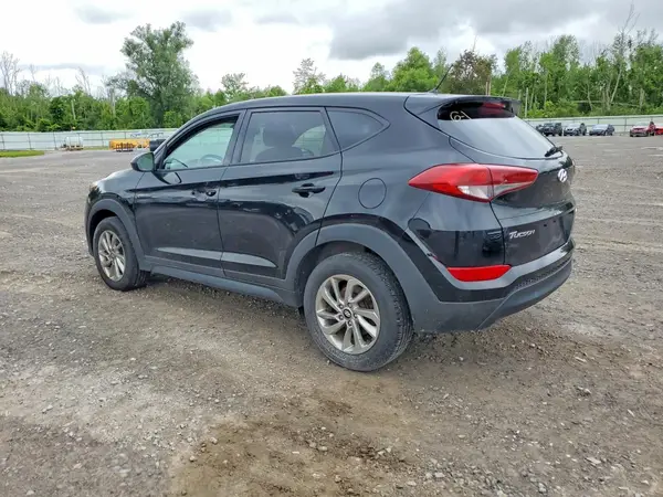 KM8J2CA45JU786319 2018 HYUNDAI TUCSON - Image 2