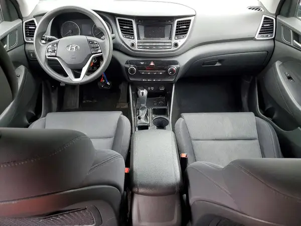 KM8J2CA45JU786319 2018 HYUNDAI TUCSON - Image 8