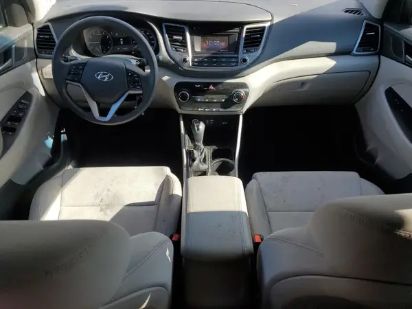 KM8J2CA45JU791097 2018 HYUNDAI TUCSON - Image 8