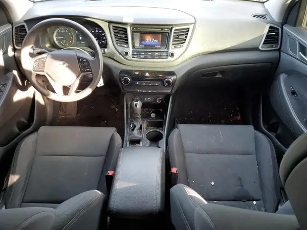 KM8J2CA45JU804026 2018 HYUNDAI TUCSON - Image 8