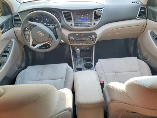 KM8J2CA45JU807895 2018 HYUNDAI TUCSON - Image 8