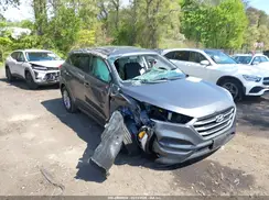 KM8J2CA45JU824065 2018 HYUNDAI TUCSON