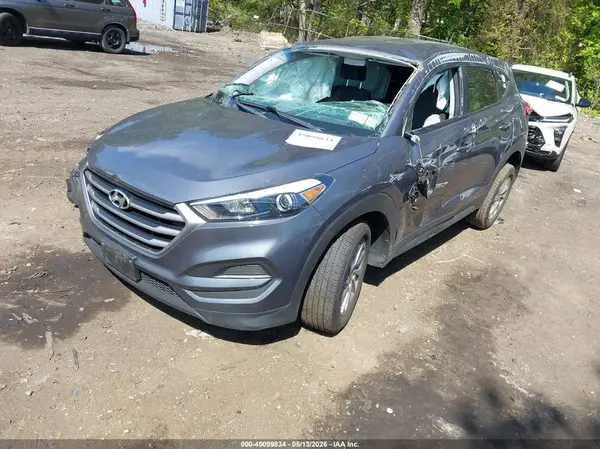 KM8J2CA45JU824065 2018 HYUNDAI TUCSON - Image 2