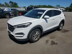 KM8J2CA45JU824423 2018 HYUNDAI TUCSON