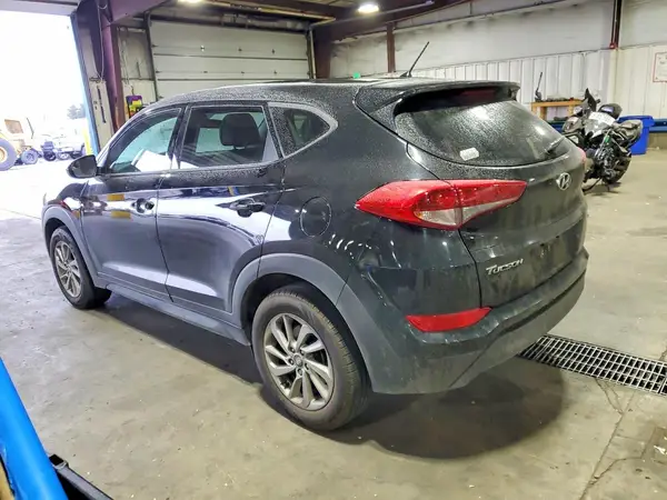 KM8J2CA45JU825605 2018 HYUNDAI TUCSON - Image 2
