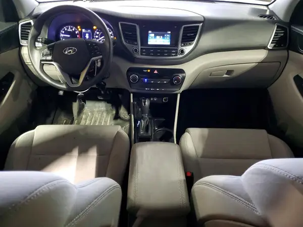 KM8J2CA45JU825605 2018 HYUNDAI TUCSON - Image 8