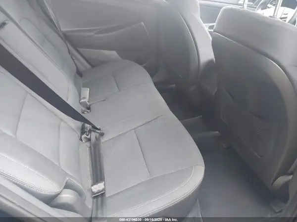 KM8J2CA45KU010385 2019 HYUNDAI TUCSON - Image 8