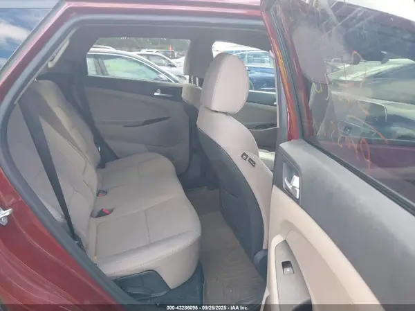 KM8J2CA45KU023458 2019 HYUNDAI TUCSON - Image 8