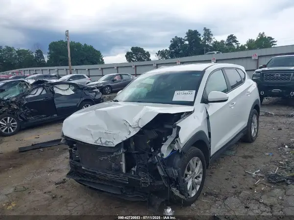 KM8J2CA45KU029650 2019 HYUNDAI TUCSON - Image 2