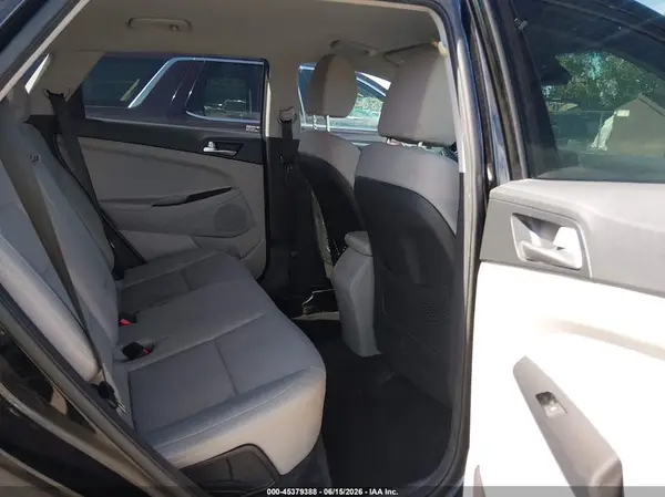 KM8J2CA45KU029664 2019 HYUNDAI TUCSON - Image 8