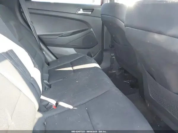 KM8J2CA45KU043581 2019 HYUNDAI TUCSON - Image 8
