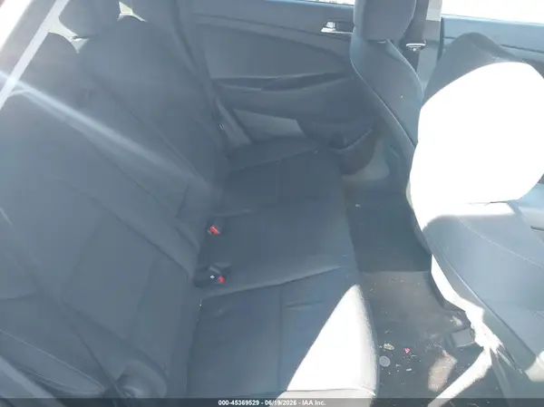 KM8J2CA45KU062387 2019 HYUNDAI TUCSON - Image 8