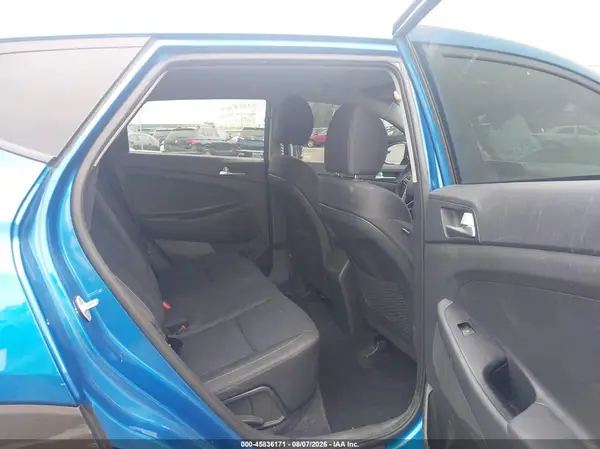 KM8J2CA45KU076242 2019 HYUNDAI TUCSON - Image 8