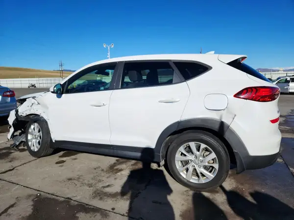 KM8J2CA45KU840560 2019 HYUNDAI TUCSON - Image 2