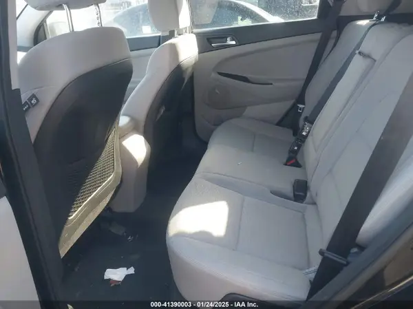 KM8J2CA45KU858699 2019 HYUNDAI TUCSON - Image 8