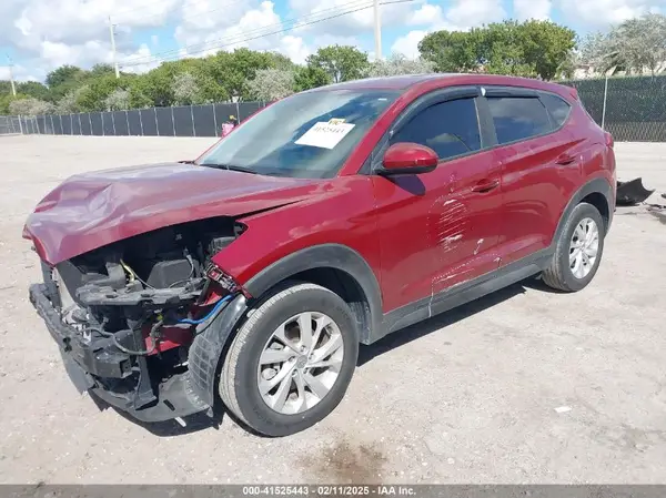 KM8J2CA45KU883103 2019 HYUNDAI TUCSON - Image 2