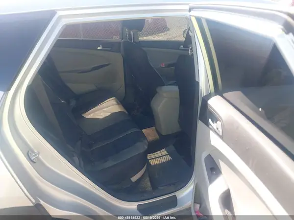 KM8J2CA45KU918920 2019 HYUNDAI TUCSON - Image 8