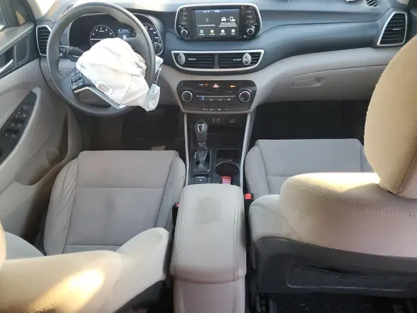 KM8J2CA45KU921025 2019 HYUNDAI TUCSON - Image 8
