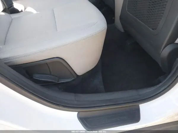 KM8J2CA45KU952243 2019 HYUNDAI TUCSON - Image 8