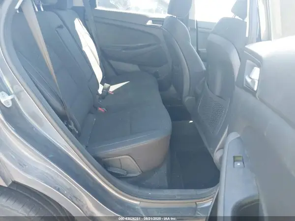 KM8J2CA45KU955983 2019 HYUNDAI TUCSON - Image 8