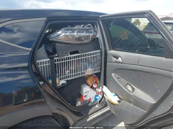 KM8J2CA45KU971276 2019 HYUNDAI TUCSON - Image 8