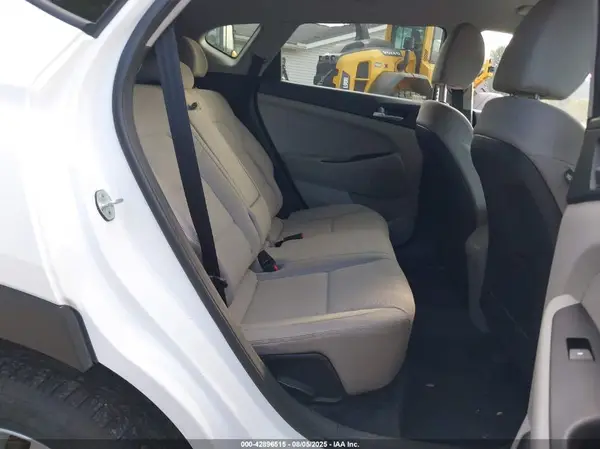 KM8J2CA45LU089462 2020 HYUNDAI TUCSON - Image 8