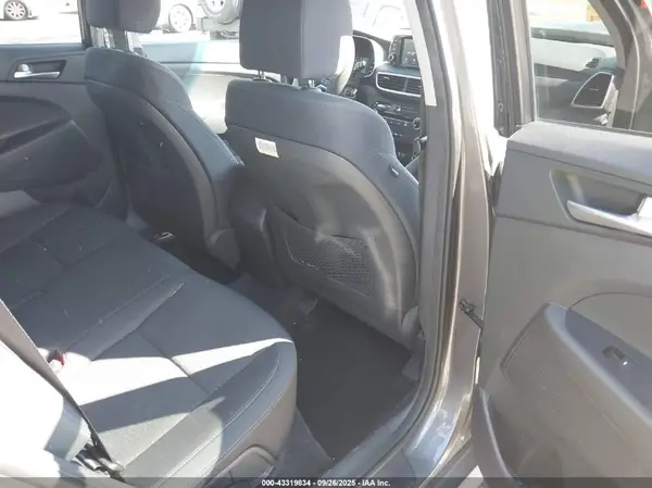 KM8J2CA45LU138756 2020 HYUNDAI TUCSON - Image 8