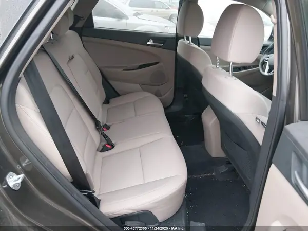KM8J2CA45LU162927 2020 HYUNDAI TUCSON - Image 8
