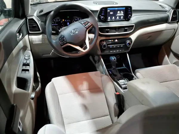 KM8J2CA45LU207607 2020 HYUNDAI TUCSON - Image 8