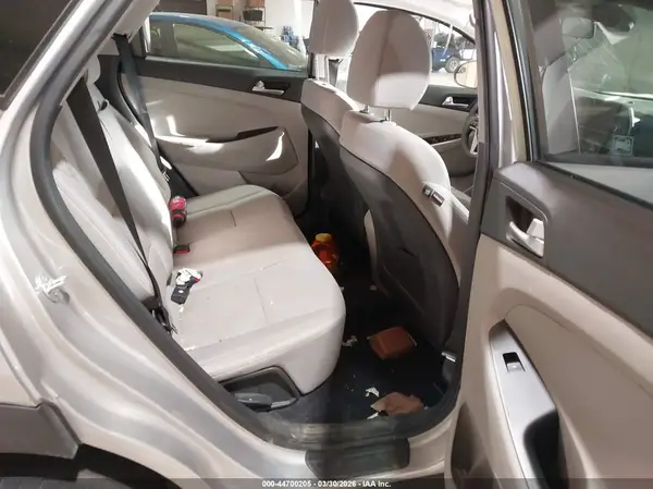 KM8J2CA45LU266074 2020 HYUNDAI TUCSON - Image 8