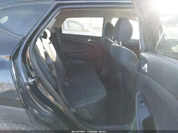 KM8J2CA45MU289226 2021 HYUNDAI TUCSON - Image 8