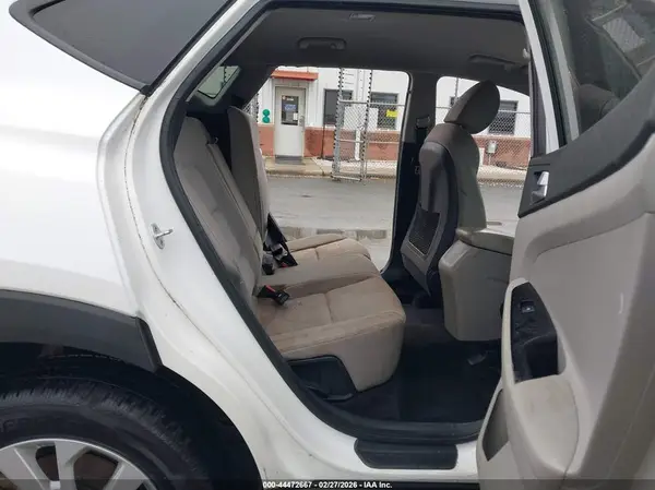 KM8J2CA45MU292837 2021 HYUNDAI TUCSON - Image 8