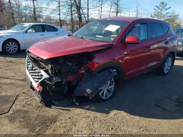KM8J2CA45MU331720 2021 HYUNDAI TUCSON - Image 2