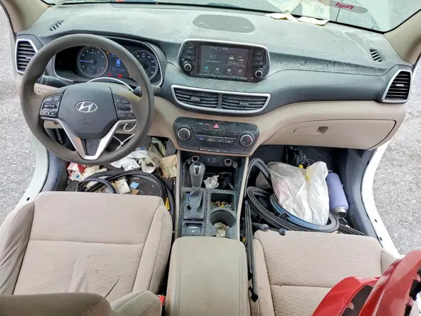 KM8J2CA45MU372817 2021 HYUNDAI TUCSON - Image 8