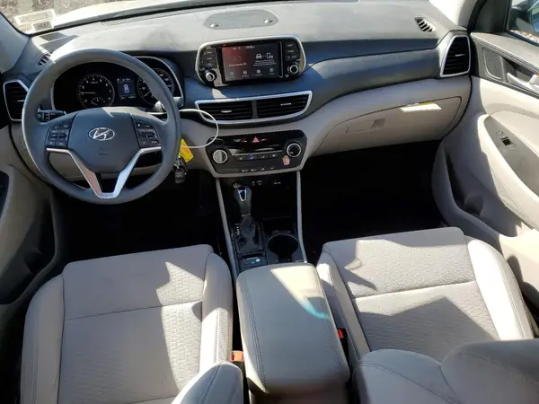 KM8J2CA45MU375197 2021 HYUNDAI TUCSON - Image 8