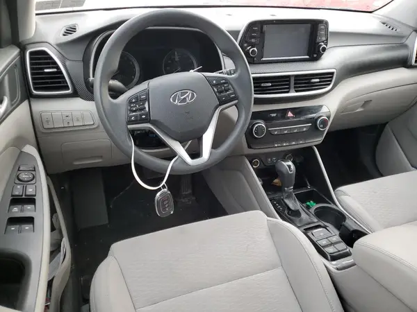 KM8J2CA45MU385499 2021 HYUNDAI TUCSON - Image 8