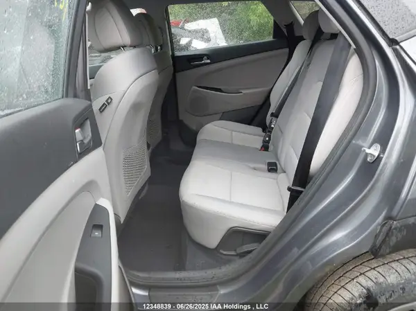 KM8J2CA46HU431797 2017 HYUNDAI TUCSON - Image 8